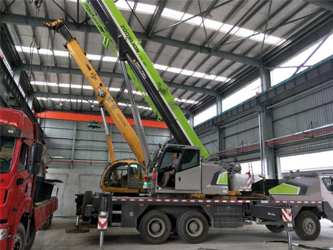 怀远县高空车出租需要注意哪些安全事项？