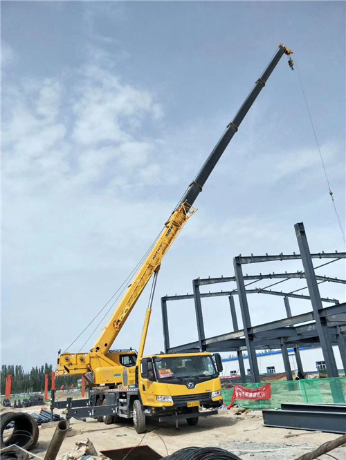 怀远县超高层建筑钢结构吊装案例